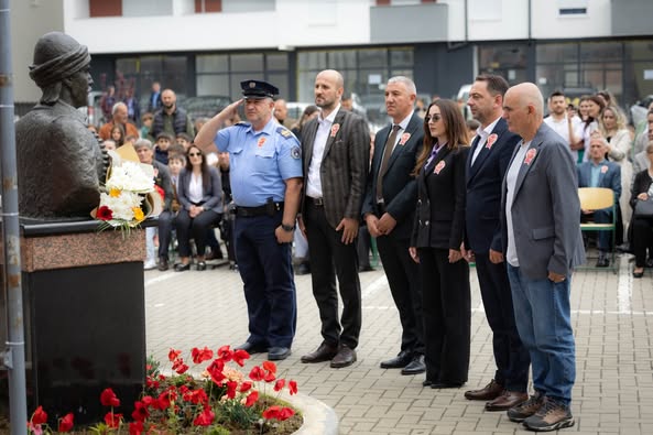 Gëzuar Dita e Shkollës “Shaban Jashari”!