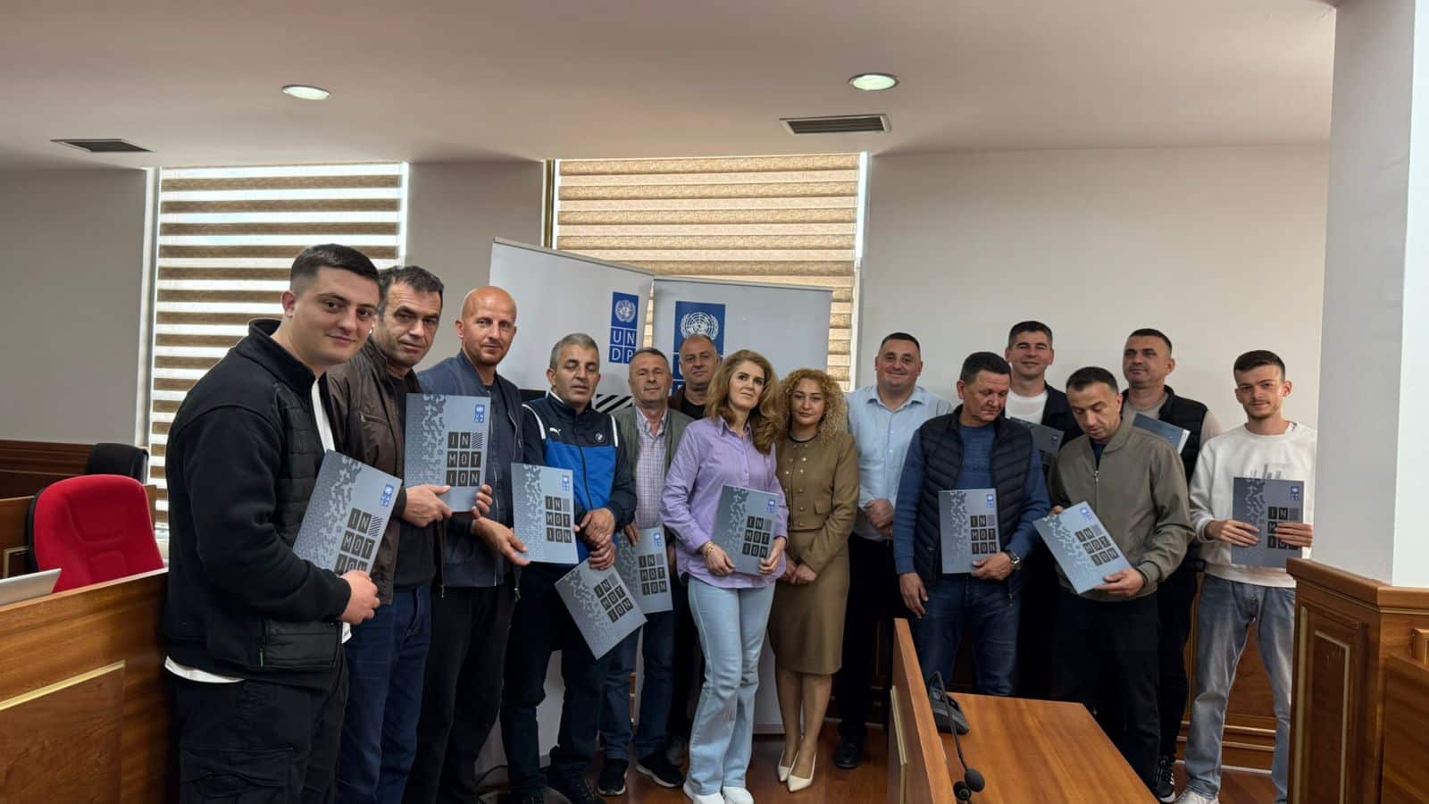 Nënshkruhen kontratat me 12 biznese përftuese nga Komuna e Skenderajt dhe UNDP