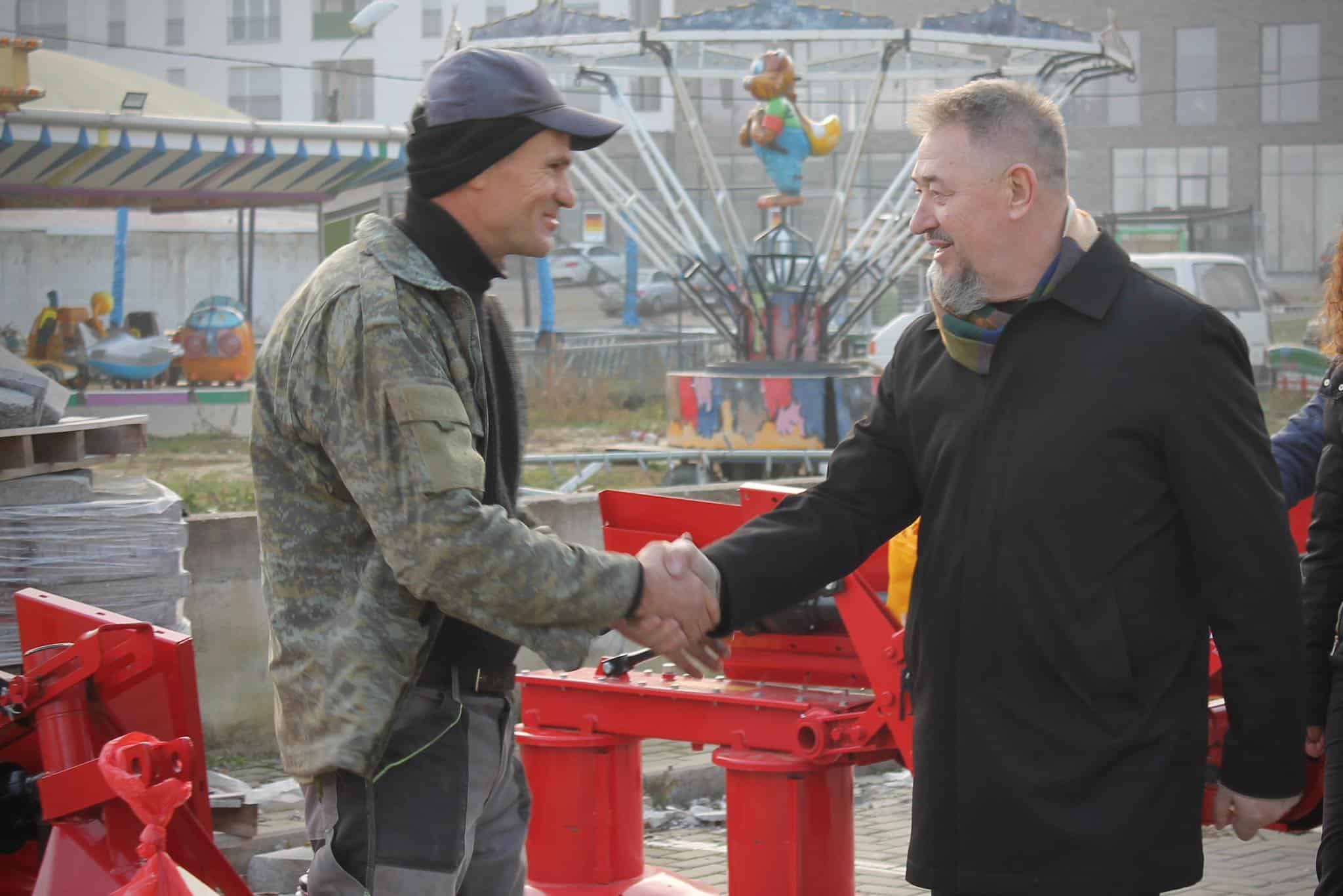 Komuna e Skenderajt ka realizuar shpërndarjen e 68 pajisjeve bujqësore për fermerët