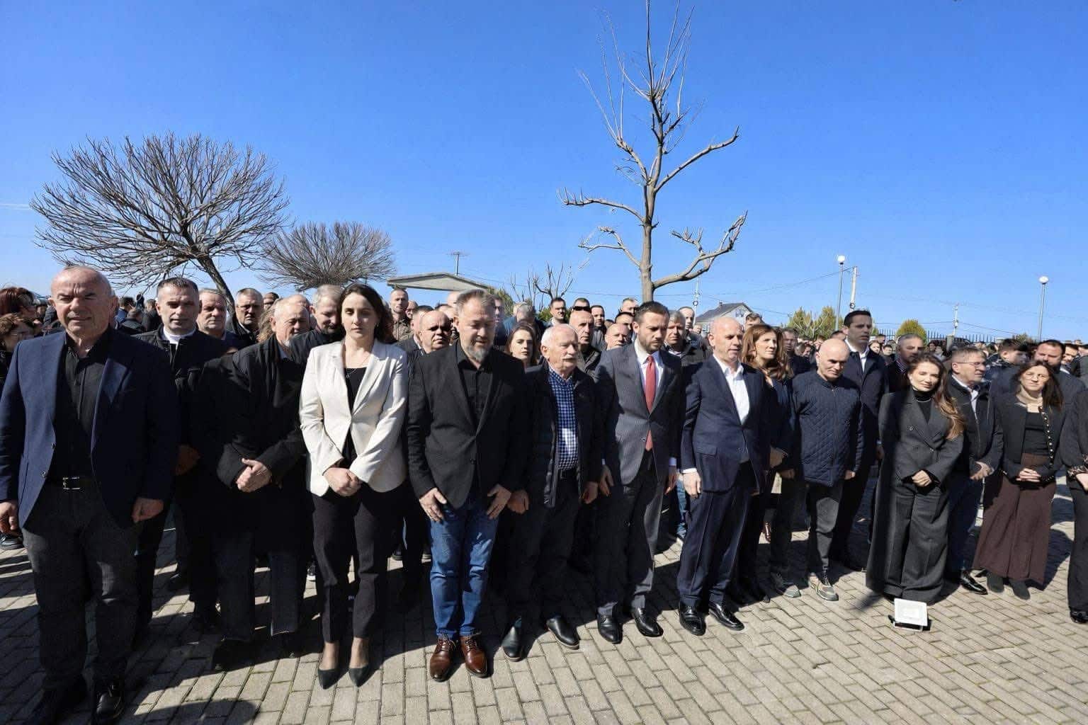 Homazhe në nderim të dëshmorëve dhe martirëve të rënë në Betejën e Qirezit dhe Likoshanit