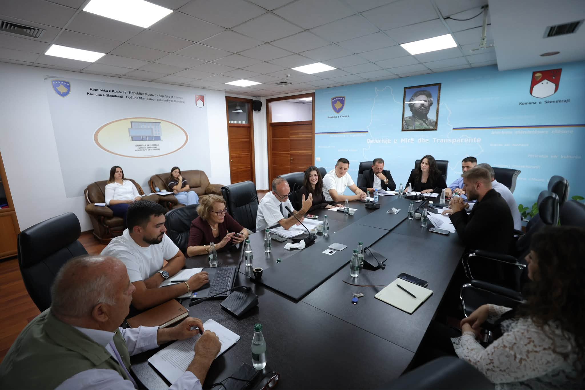Është mbajtur mbledhja e radhës e Komitetit për Politikë dhe Financa
